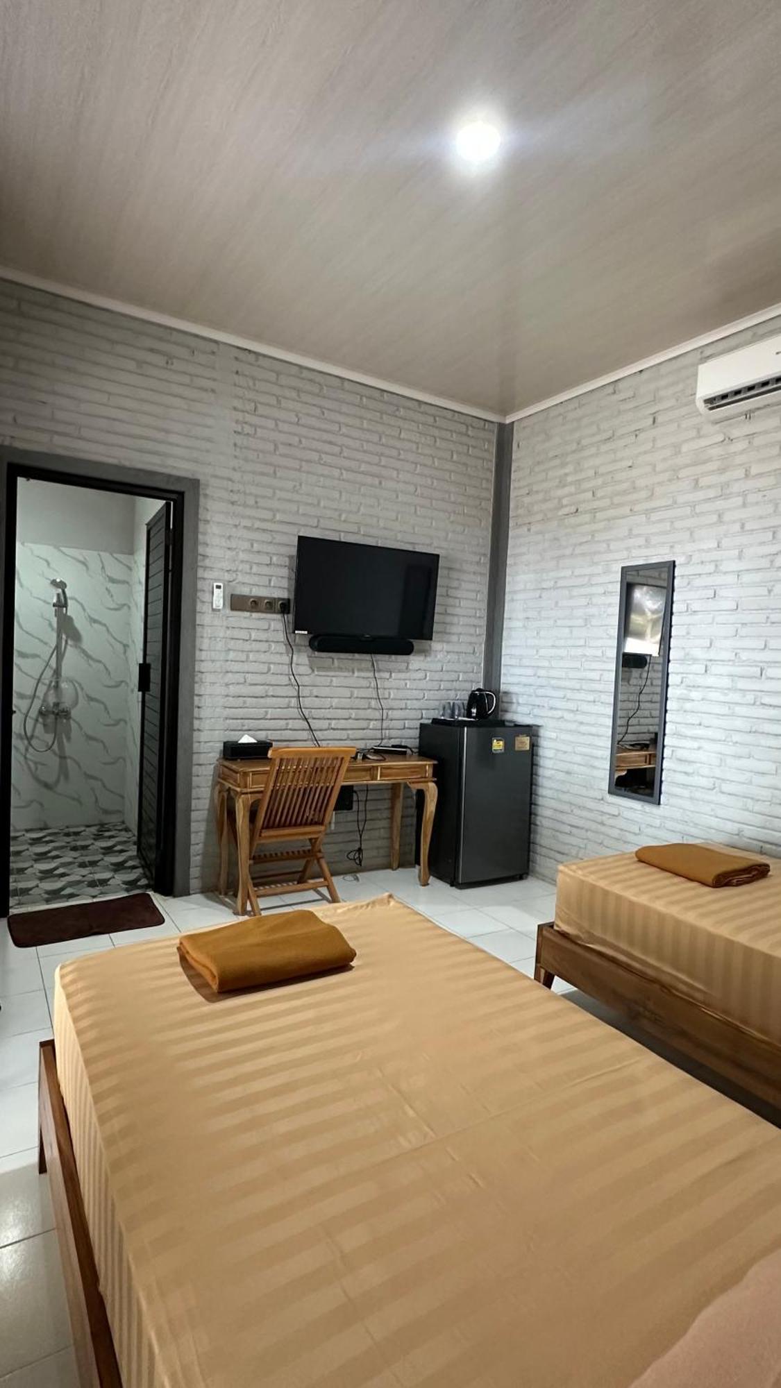 G Beach Hotel Grajagan Buitenkant foto